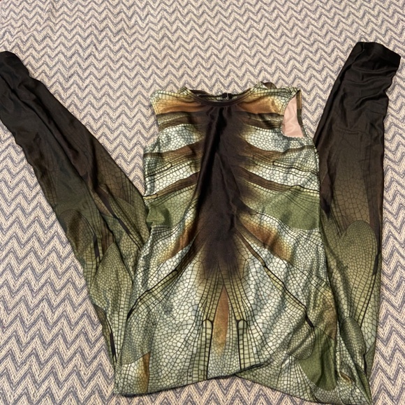 DanceInked Metamorphosis Sleeveless Circle Back Unitard –Child XL- Green (Moss) - Picture 9 of 10